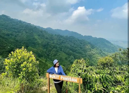 Wow! Pengalaman Trekking Epik di Bukit Paniisan 84 Bersama @nuree_chaan!